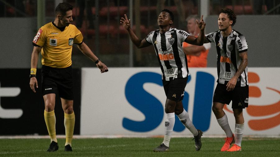 Autor do primeiro gol do Galo contra o Flamengo, Cazares é um dos poupados e não viaja para o Chile - Pedro Vale/AGIF