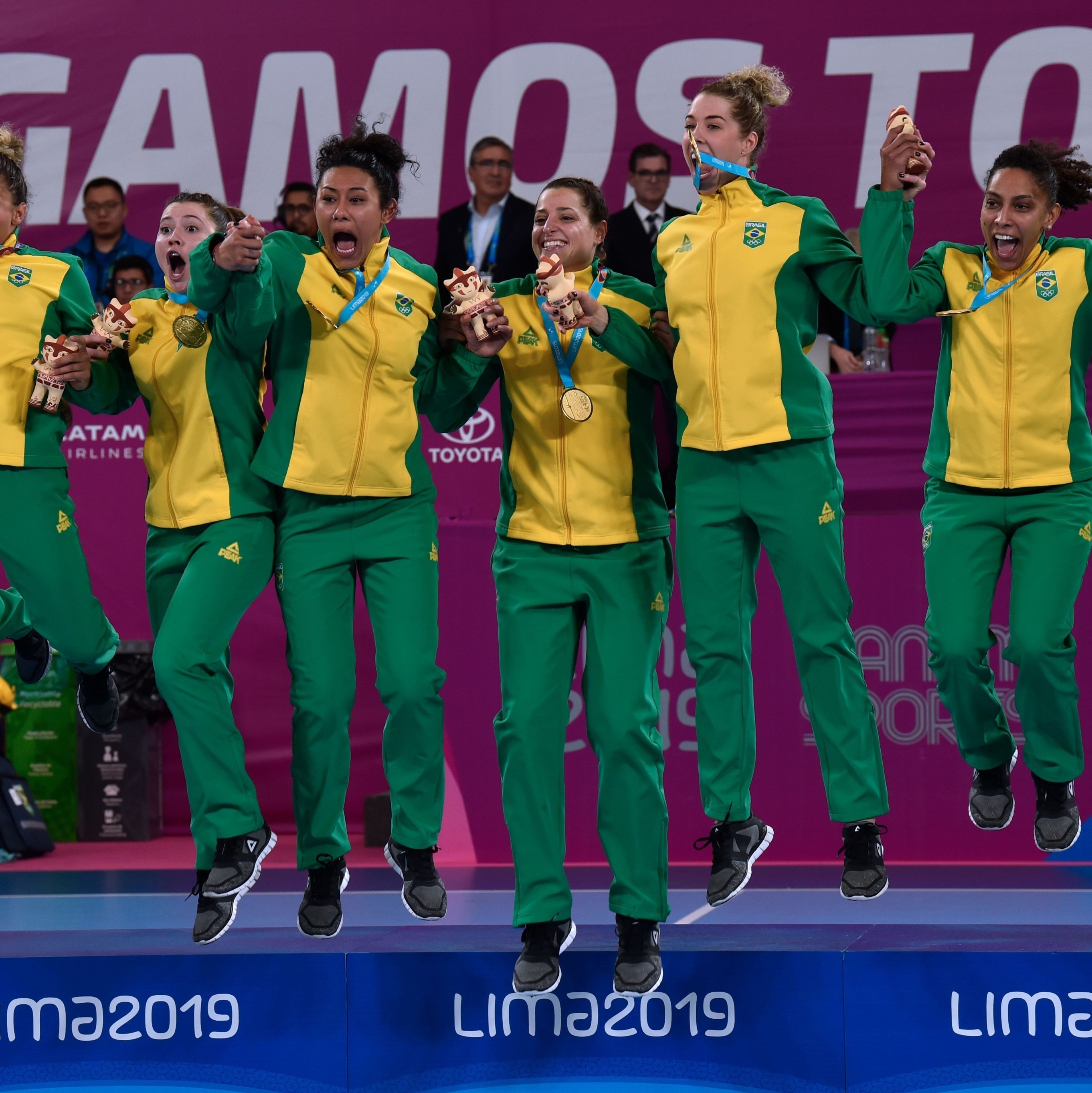 Qual a equipe brasileira de handebol que possui o maior número de títulos nacionais?