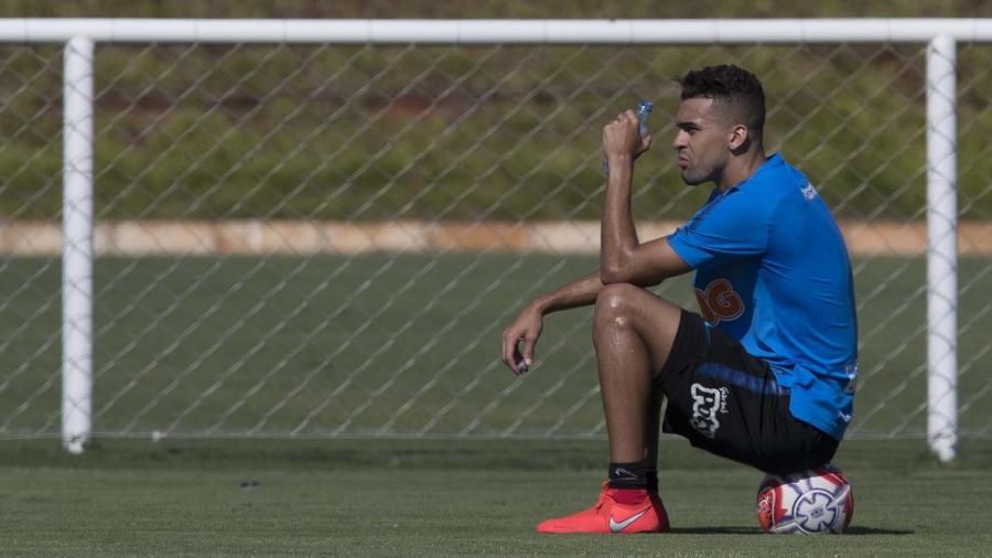 Léo Santos, zagueiro do Corinthians, é uma das esperanças de Tiago Nunes para acertar zaga  - Daniel Augusto Jr./Agência Corinthians