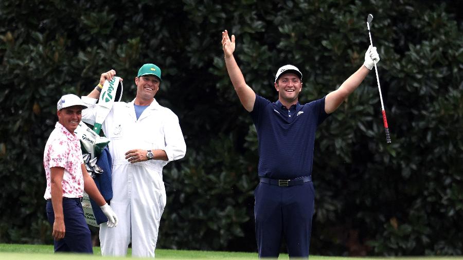 Espanhol Jon Rahm comemora após conseguir tacada incrível antes do Master 2020 - Divulgalção/PGA Tour