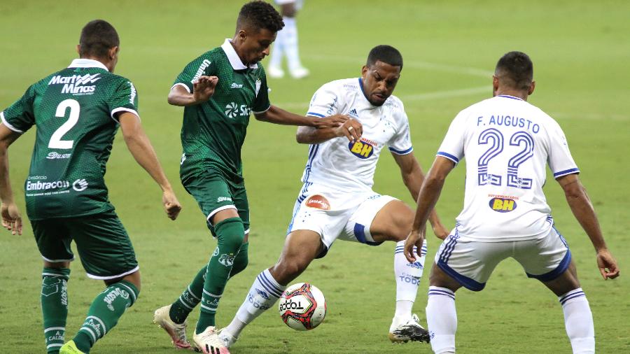Matheus Neris, do Cruzeiro, não foi bem na partida contra a Caldense - Fernando Moreno/AGIF
