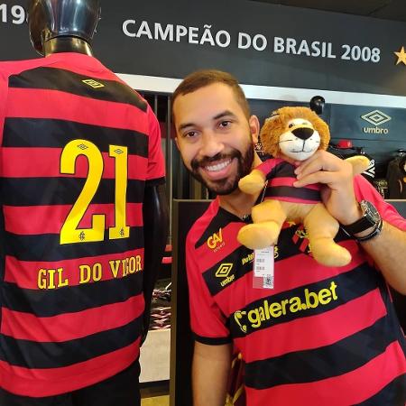 Ex-BBB Gil do Vigor posa com a camisa do Sport - Reprodução