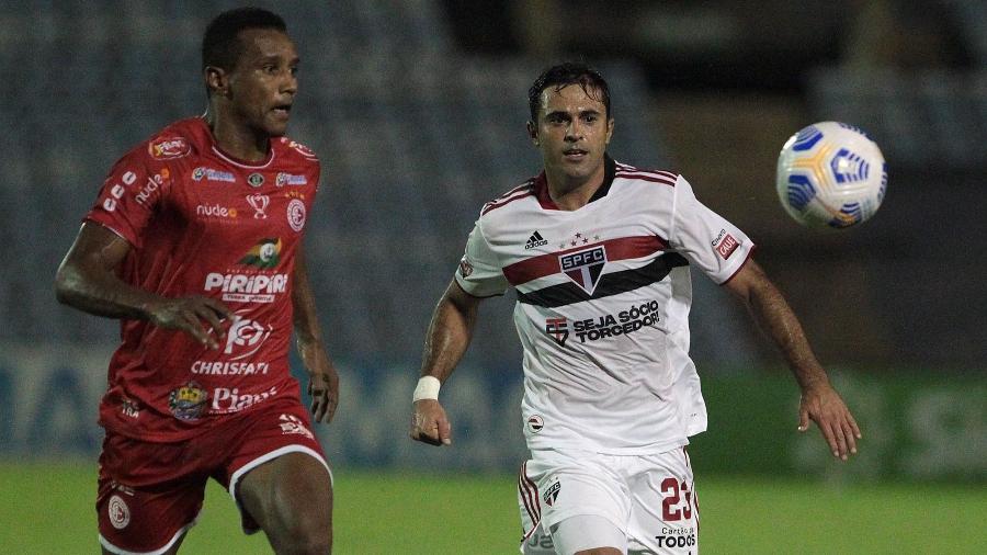 Eder, atacante do São Paulo, no jogo contra o 4 de Julho, pela Copa do Brasil - Rubens Chiri/São Paulo FC