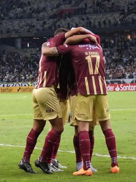 Jogadores do Tolima comemoram gol contra o Atlético-MG na Copa Libertadores - DOUGLAS MAGNO / AFP