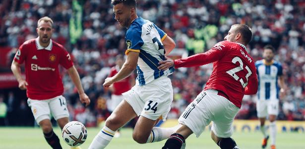 CR7 começa no banco e United perde para o Brighton na estreia do Inglês