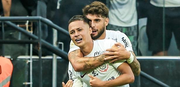 Matheus Araújo diz não pensar no profissional do Corinthians agora