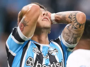 Volante do Grêmio relata que ficou ilhado junto com atacante: 'Tive medo'