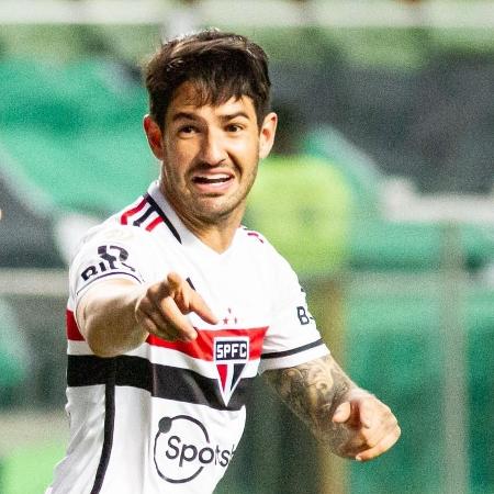 Pato comemora gol do São Paulo diante do América-MG