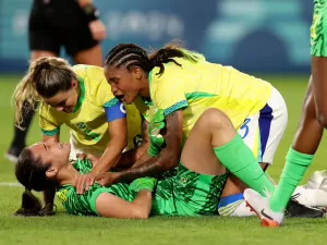 Destaque da seleção, Lorena comemora classificação com 'jeito brasileiro'