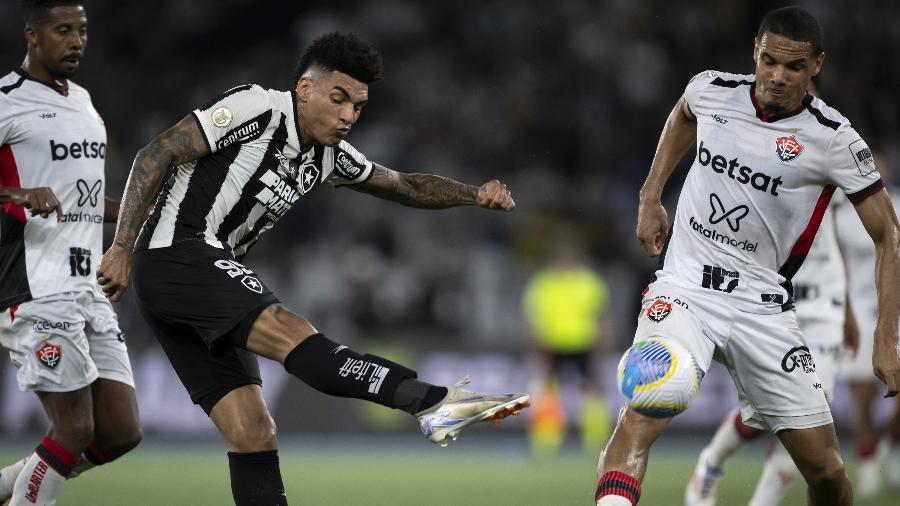 Botafogo e Vitória disputam a 35ª rodada do Brasileirão