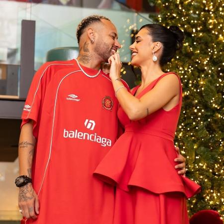 Neymar e Bruna Biancardi durante festa de Natal de 2024