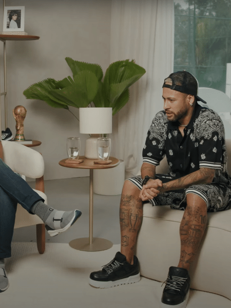 Romário e Neymar na estreia do podcast De Cara Com O Cara - Reprodução/YouTube/RomárioTV