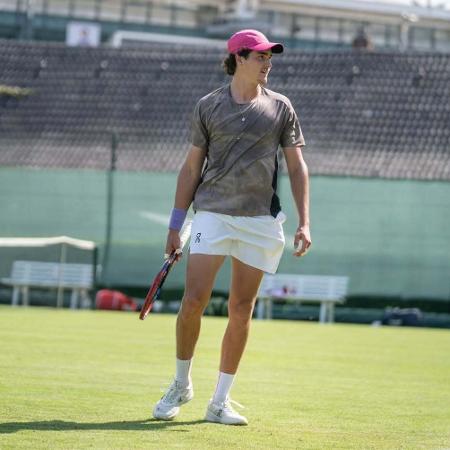 João Fonseca treinando durante temporada da grama João Fonseca treinando durante temporada da grama