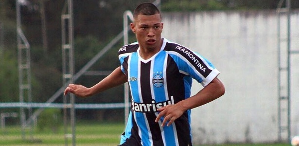 Lucas Penteado é zagueiro do Grêmio e foi emprestado ao Tubarão-SC - Rodrigo Fatturi/Grêmio 