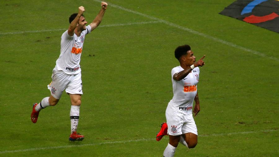 Júnior Urso foi o autor do primeiro gol do Corinthians na visita ao Ceará pela Copa do Brasil - LC MOREIRA/ESTADÃO CONTEÚDO