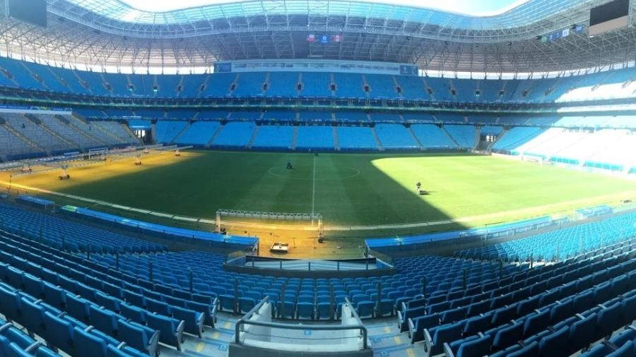 Maior parte do gramado da Arena do Grêmio fica sem incidência solar durante o inverno - Divulgação