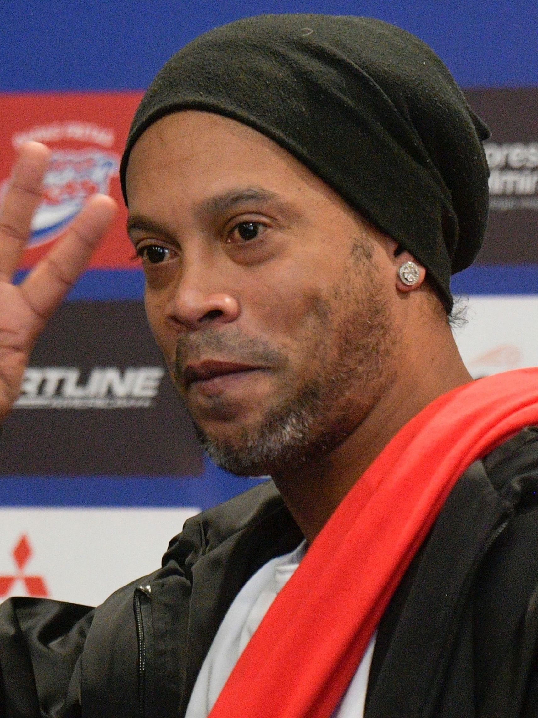 Ronaldinho Gaúcho completa 41 anos e Galo homenageia o ídolo