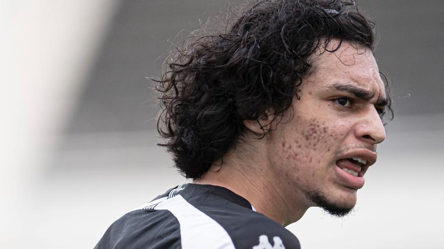 Matheus Nascimento, do Botafogo, foi comparado a Cavani pelo L"Equipe em lista de promessas brasileiras - JORGE RODRIGUES/AGIF