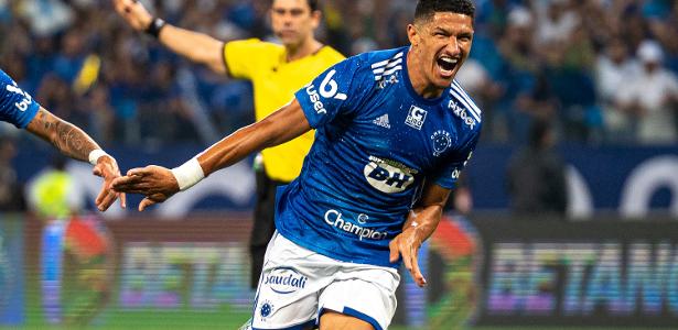 Luvannor revela mudança de time ao vestir a camisa do Cruzeiro.