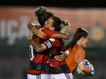 Copa Feminina: Titular da seleção sofre lesão no joelho e preocupa
