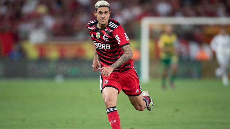 Pedro, atacante do Flamengo, durante jogo contra o Cuiabá, pelo Campeonato Brasileiro