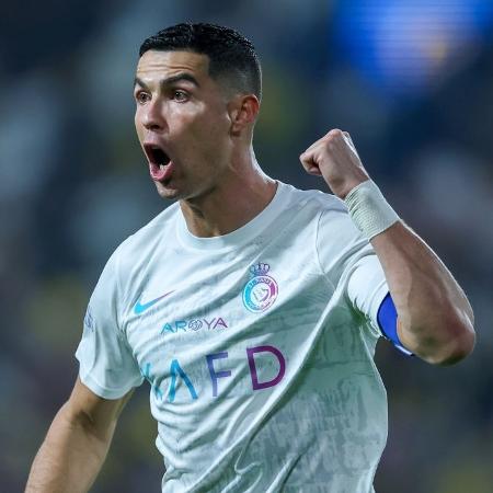 Cristiano Ronaldo celebra gol em seu jogo 1200º contra o Al-Riyadh