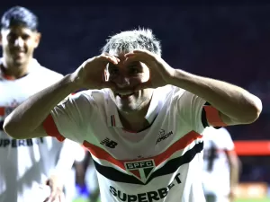 São Paulo: Calleri bate recorde, e Lucas marca primeiro com bola rolando