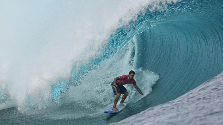 Gabriel Medina impressiona com onda em Teahupoo