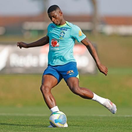 Luiz Henrique, do Botafogo, em treinamento da seleção brasileira