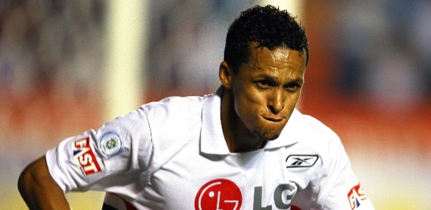 Souza na Libertadores de 2007 pelo São Paulo; meia foi preso pela PF por sonegação  - Rubens Cavallari/Folhapress