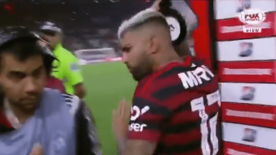 Gabigol rejeita entrevista após a partida do Flamengo contra o Emelec - Reprodução/Twitter