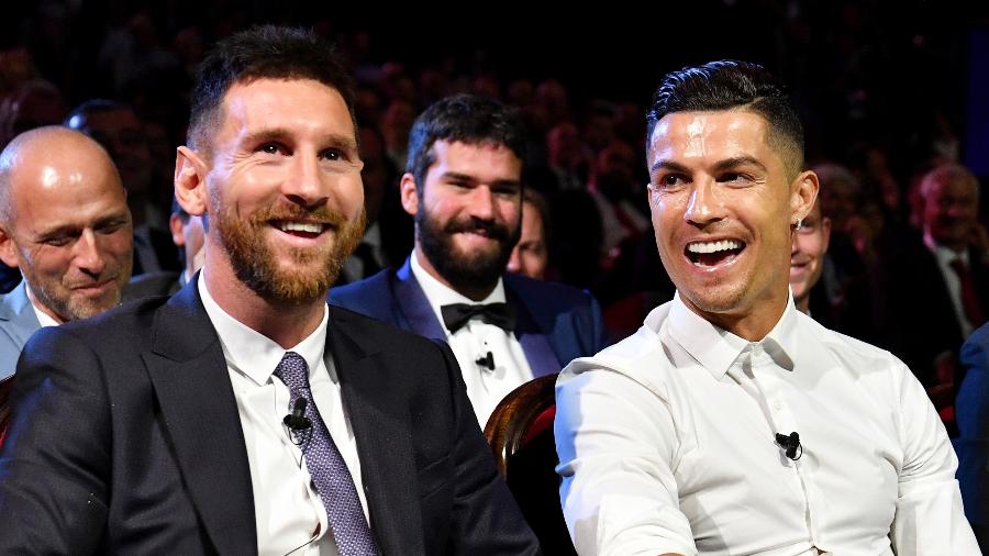 Messi e Cristiano Ronaldo, durante sorteio da Liga dos Campeões, no ano passado - Harold Cunningham - UEFA/UEFA via Getty Images