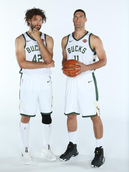 Robin Lopez e Brook Lopez: os irmãos gêmeos representantes dos "nerds" na NBA - Divulgação/NBA