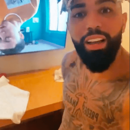 Gabigol posta vídeo dançando na concentração antes de decisão contra o Palmeiras