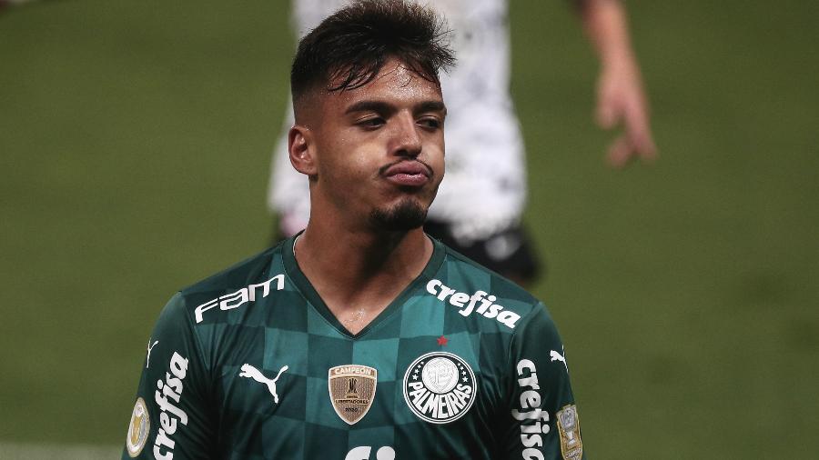 Gabriel Menino jogador do Palmeiras lamenta chance perdida durante partida contra o Corinthians - Ettore Chiereguini/Ettore Chiereguini/AGIF