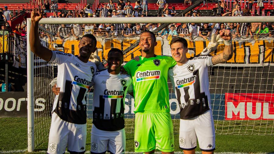Jogadores do Botafogo comemoram conquista da Série B - Volmer Perez/AGIF