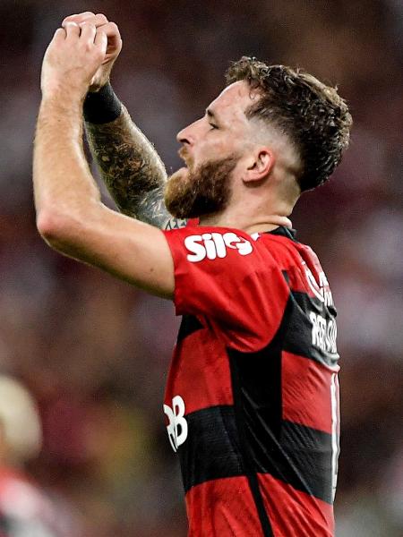 Léo Pereira marcou para o Flamengo na partida contra o Corinthians, válida pelo Campeonato Brasileiro - Thiago Ribeiro/AGIF