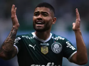 Tabata tem futuro indefinido e pode jogar no Palmeiras se não for negociado