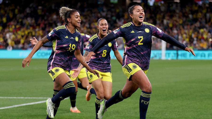 Vanegas, da Colômbia, comemora gol contra a Alemanha pela Copa do Mundo feminina