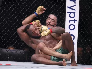 Belal Muhammad vence Leon Edwards e estraga festa inglesa no UFC 304