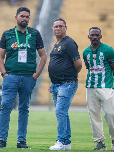 Djair Lucena, Adriano Ribeiro (de preto) e Douglas Ramos, pai de Endrick, no Zumbi-AL