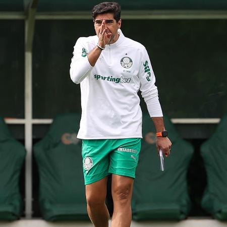 Abel Ferreira comanda treino do Palmeiras para o Super Mundial Abel Ferreira comanda treino do Palmeiras para o Super Mundial