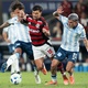 Fla vence por placar magro e viverá drama na Argentina