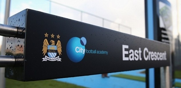 Finley Burns treinará no centro de desenvolvimento do Manchester City - Getty Images
