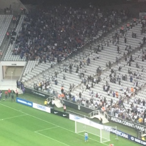 Torcida do U. do Chile arrumam confusão na Arena Corinthians - undefined