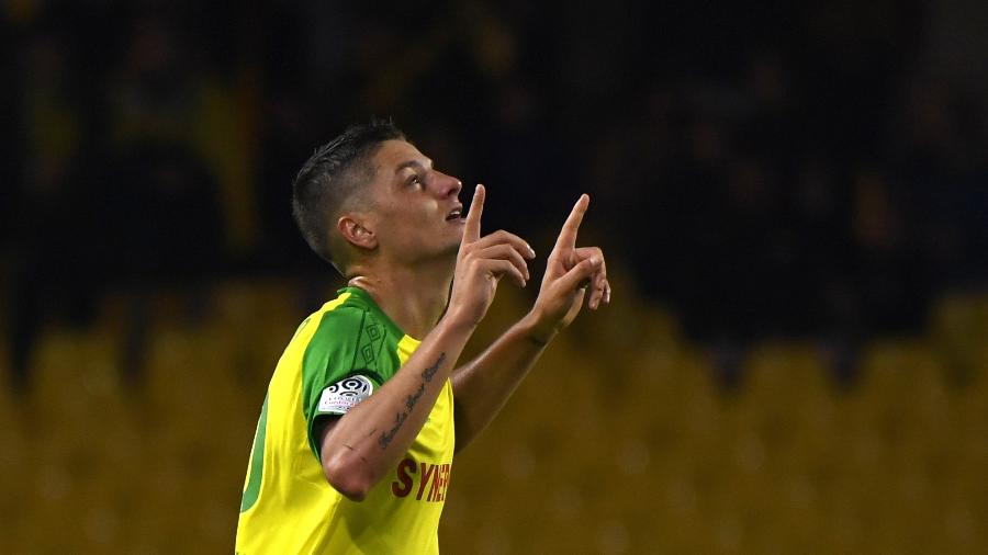 Andrei Girotto fez o gol da vitória do Nantes neste sábado (16) - AFP PHOTO / DAMIEN MEYER