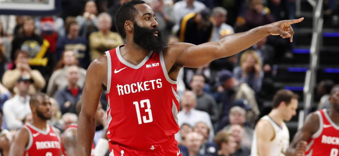 James Harden teve papel decisivo na vitória do Houston Rockets sobre os Pacers - Brian Spurlock/USA Today