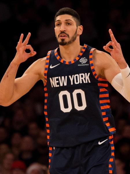 Enes Kanter, durante partida pelo New York Knicks - Mike Stobe/Getty Images/AFP