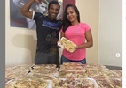 Sem lutar na pandemia, medalhista olímpico vira entregador de pizza - Reprodução