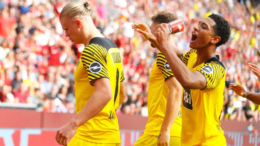 Jude Bellingham, do Borussia Dortmund, não se incomodou com torcida rival após gol de Haaland - Thilo Schmuelgen/Reuters